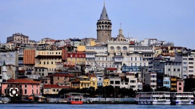 Salı günü İstanbul'da olacağım. Nereyi gezebilirim?