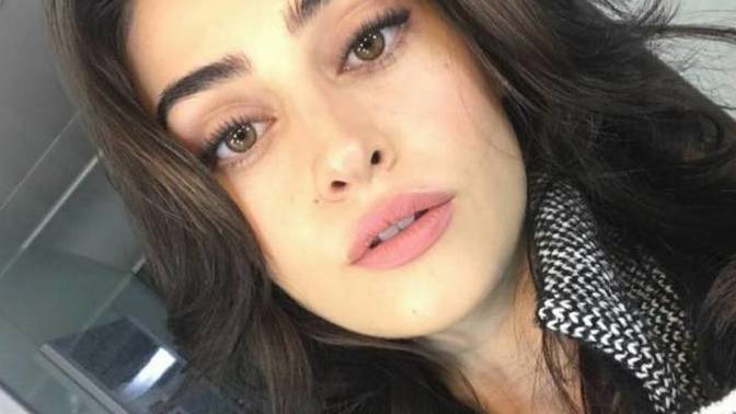 Esra Bilgiç güzel mi?