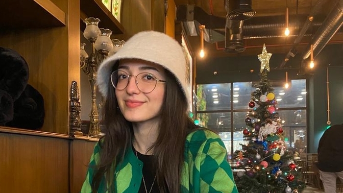 Kombinim ve ortam güzel duruyor mu? Genel olarak fotoğrafta iyi miyim?