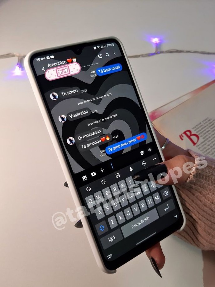 Telefonunuz açık modda mı karanlık modda mı?