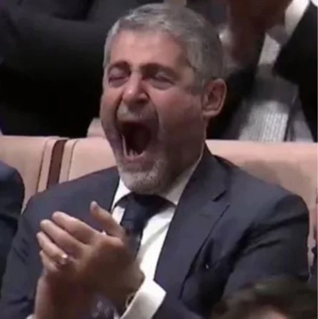 Bakan Nebati'nin memura fakir fakura demesi hakkında ne düşünüyorsunuz?