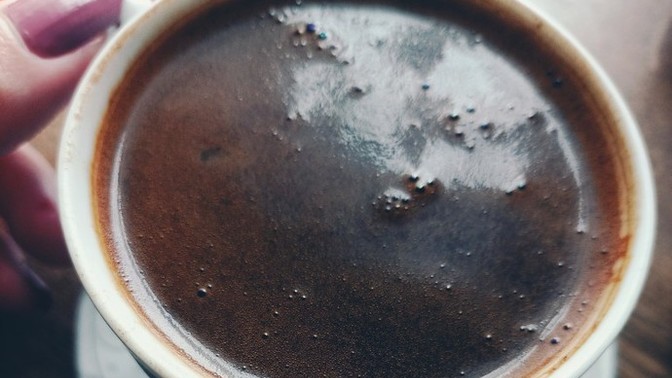 Kahve kadar hatırı olan ne var senin için?