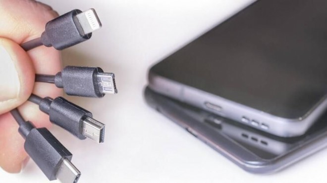 Cep telefonu, tablet ve kameralarda tek tip usb girişine geçilmesi kablo karmaşasına son verir mi?