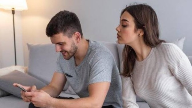 Kıskançlık mı yoksa güvensizlik mi aşkı bitirir?