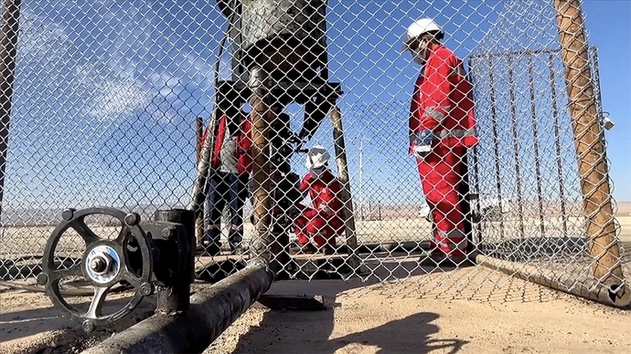 Cumhurbaşkanı, 150 milyon net petrol rezervinin keşfedildiğini açıklamış. Sizce yakıt fiyatları düşer mi?