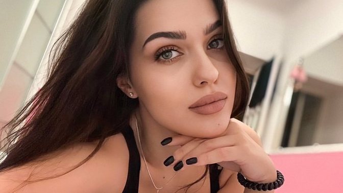 Kadınlar görüştükleri erkeklere yaranmak için neden başka kadınları hep kötülüyorlar?