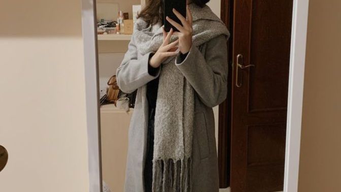 Öhüm öhüm, ilk iş günü kombinim nasıl? Ayakkabıları değiştirsem mi?