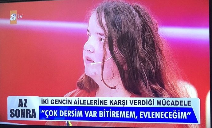 Sınavlardan bunaldığını söyleyen bir genç, en yakın arkadaşıyla evlenecekmiş :D Siz nelerden bunaldınız?