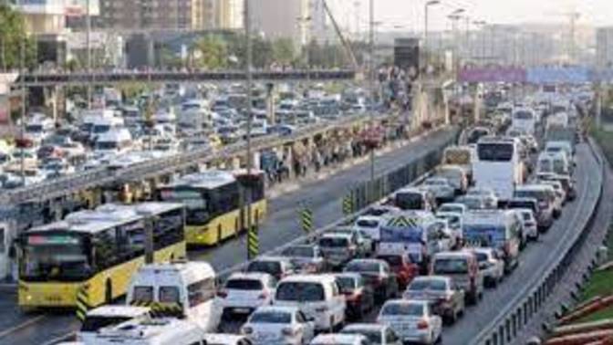 İşe arabayla mı yoksa toplu taşımayla mı gidiyorsunuz?