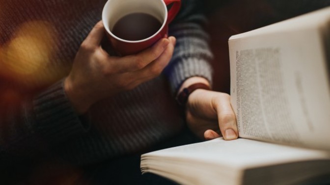 Düzenli kitap okuyarak çekingenlikten kurtulup, özgüven kazanabilir miyim?