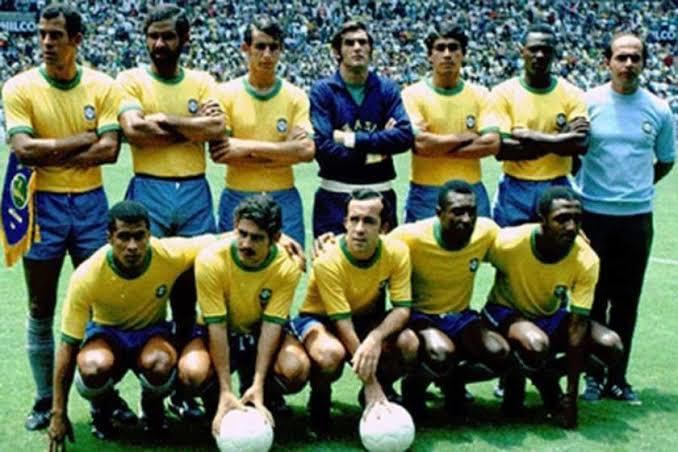 Sizce tarihin en iyi milli futbol takımı hangisidir?