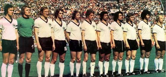 Sizce tarihin en iyi milli futbol takımı hangisidir?