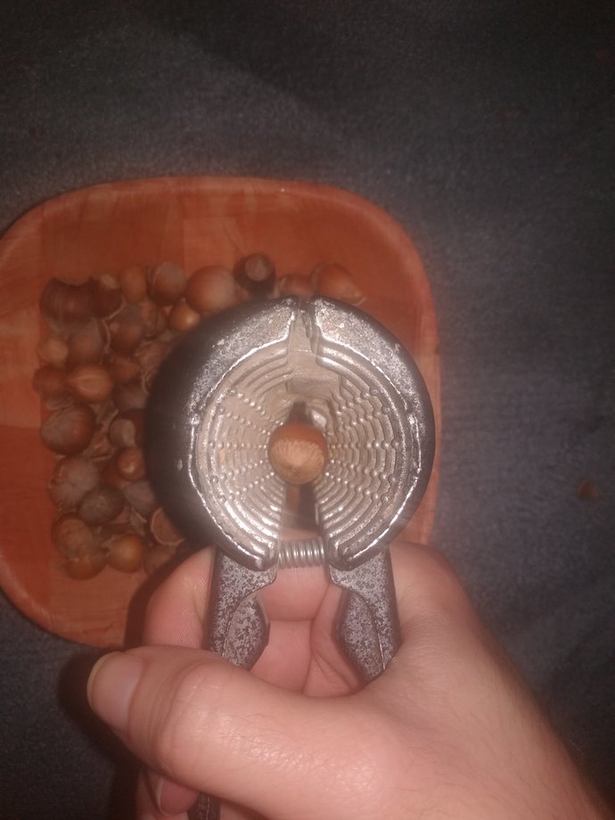 Giresun fındığı da iyi kırılır be 🤣🤣