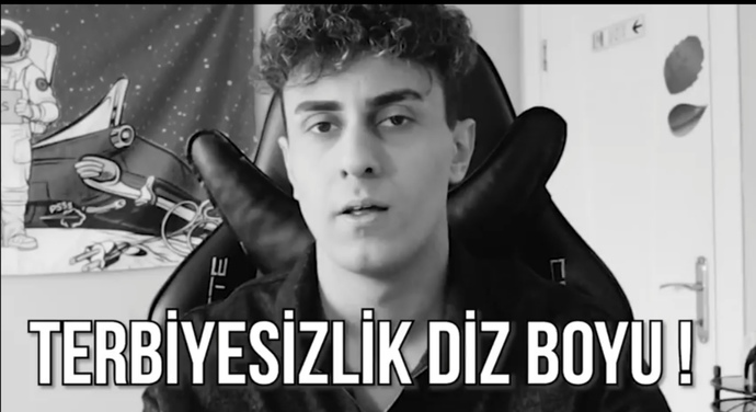 Bazı argo kelimeler ile espri yapıldığında bu göze batmasa bile bu saygısızlık mı size göre?