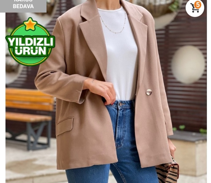 Maskeli balo için kombinim güzel mi?