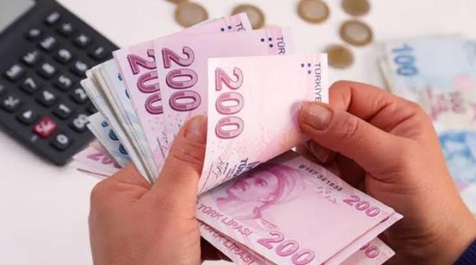 Asgari ücretin 12.500 lira mı olmasını istersin yoksa yapılan zamların geri çekilmesini mi?