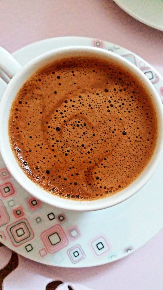 Gün içerisinde çay mı yoksa kahve mi daha çok tüketirsiniz?