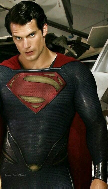 Henry Cavill yeni superman olmayacak mış?