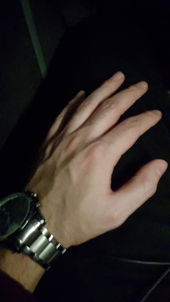 Bir erkekte neden eller dikkatimi çekiyor?