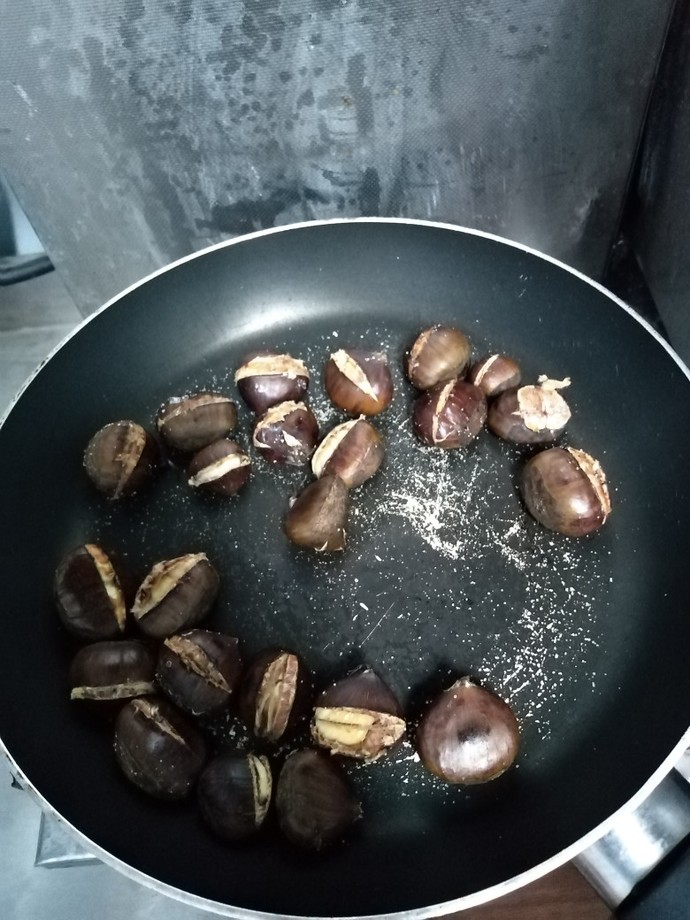 Kestane sever miyiz?