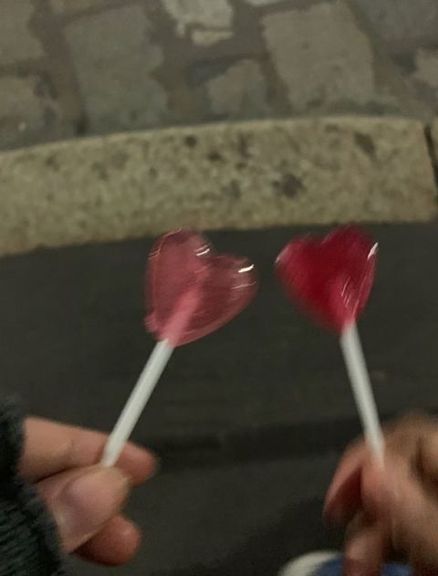 Nişanlim bu kişileri benden çok seviyor ayrilsammi?