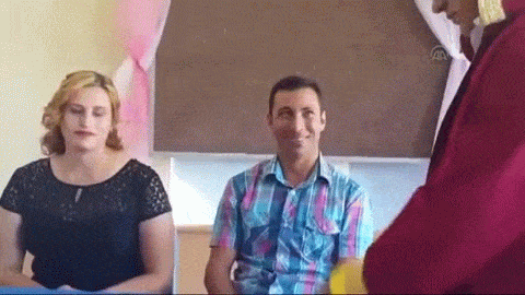 Evlenmesini istemediğiniz arkadaşınız sizi nikah şahidi yapsa masada Hayır der misiniz?