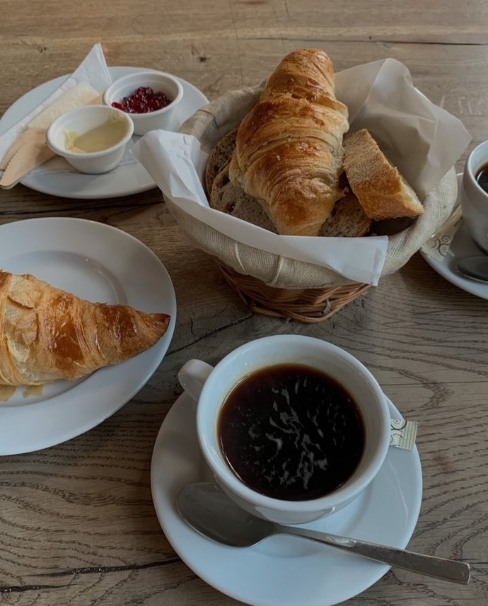 🥐🥐☕🥐☕🥐🥐🥐🥐