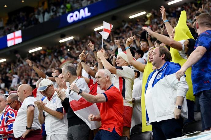 Dünya Kupası 🏆 tarihinde bir ilk yaşandı ve hiçbir Britanyalı taraftar tutuklanmadı. Buna alkol yasağı sebep olmuş mudur?