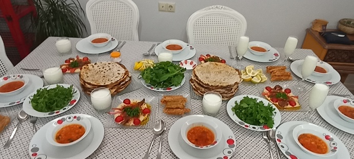Akşam yemeğinizin menüsü nelerdir?