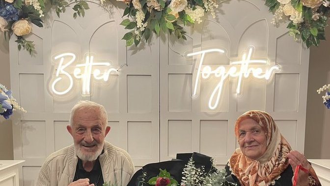 70 yıl sonra ikinci baharını yaşayan dedem ve komşumuz Neriman ninemiz için ne düşünüyorsunuz?