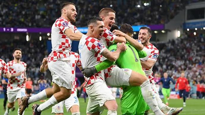 Hırvatistan, Fası 2-1 yenerek Dünya Kupası üçüncüsü oldu! 🥉 Ne dersiniz?