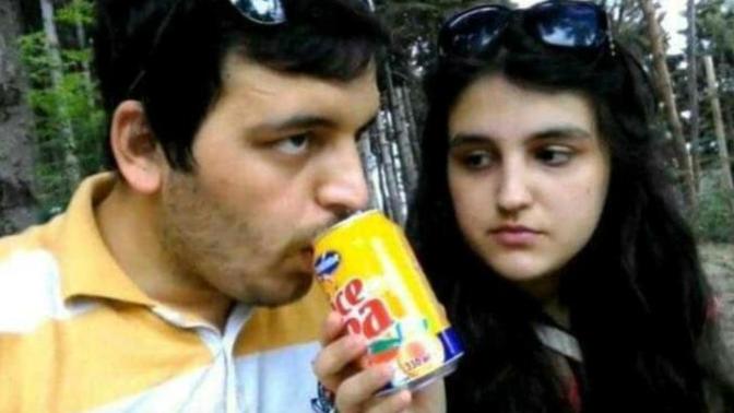 Seninle şöyle olabiliriz demek istediğin kim var?