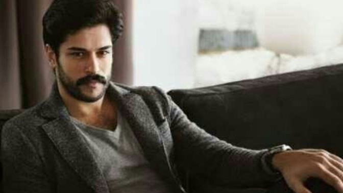 Burak Özçivit Mi Kıvanç Tatlıtuğ Mu?