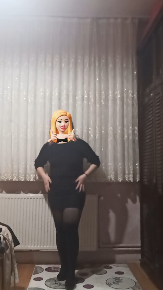 Hangi kazağı seçmeliyim, hangisi beni kilolu göstermemiş?