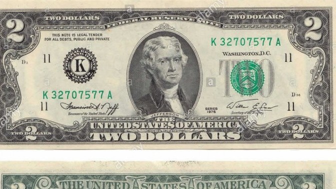 Arkadaşlar 2 dolarlık banknotlar sınırlı sayıda üretildi ve kolay kolay bulunmuyorlar. Sizce bunlar çok değerli midir? 