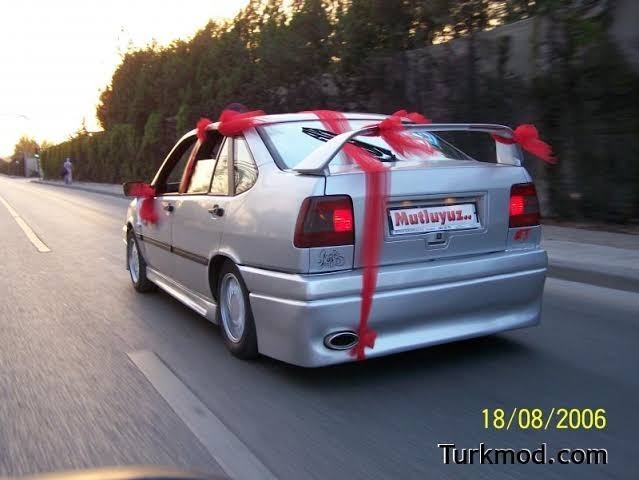 En modifiyeli beğendiğin araba hangisi?