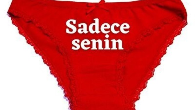 Kızlar şiirli ya da  özel yazili iç giyimler aldginiz oldumu?