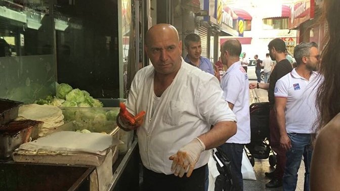 Matematik mezunu birinin çiğköfteci açması sizce garip mi?