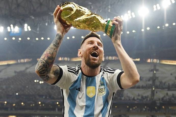 Veeeee karşınızda Instagramın en çok like alan paylaşımın sahibi: Messi! Siz de bu paylaşıma bir like attınız m?