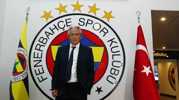 TFF Başkanı, Fenerbahçenin sahaya beş yıldızlı formayla çıkması halinde ceza alacağını söyledi! Sizce bu doğru olur mu?