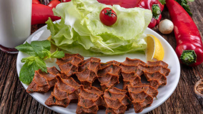 Çiğ köfteye bir yıl içerisinde %185 zam gelmiş. Çiğ köfte seviyor musunuz?