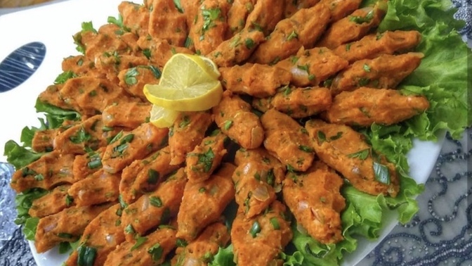 Çiğ köfte mi, mercimek köfte mi?