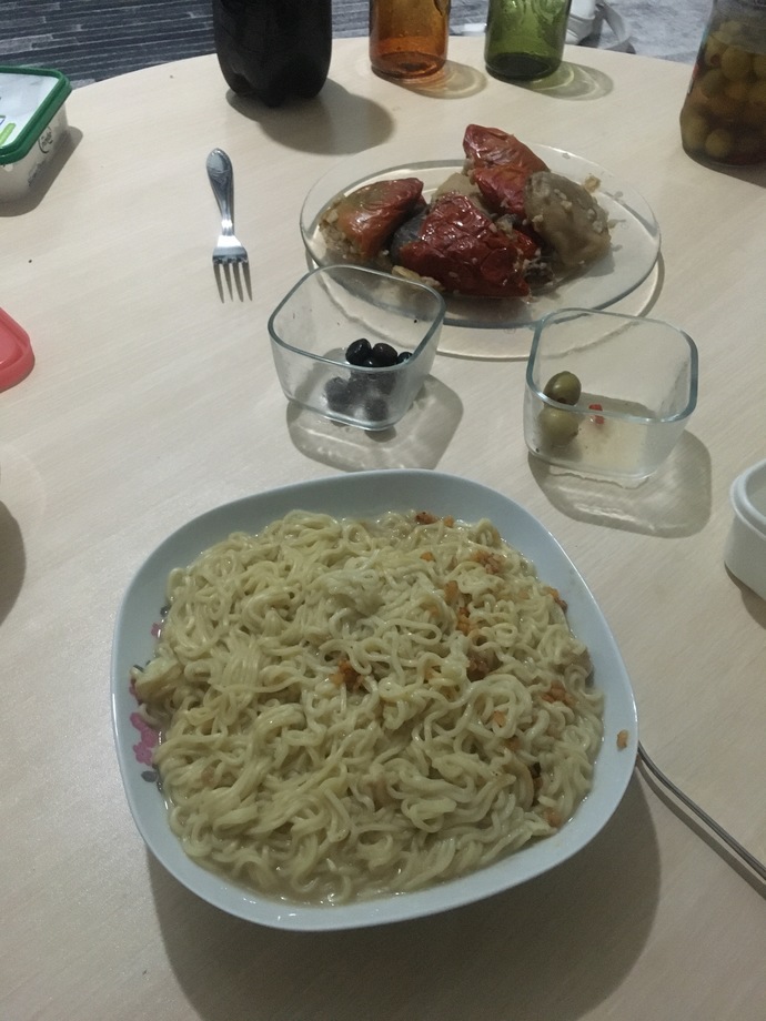 4 paket noodle miss. Noodle seven var mı?
