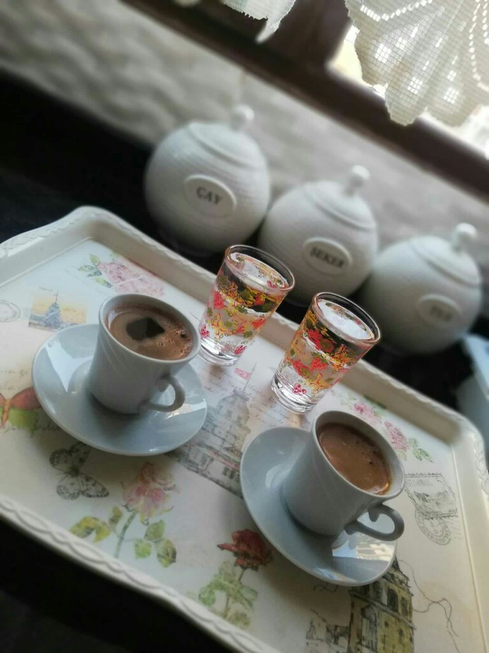 Kahve keyfi yapan var mı canlar😊😊?
