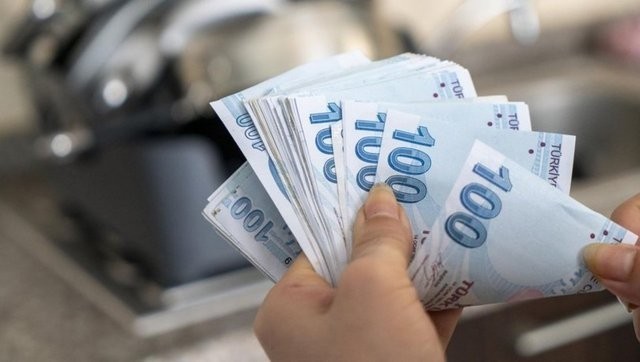 Yarın asgari ücret belli oluyor sizce tahmini ne kadar olur?