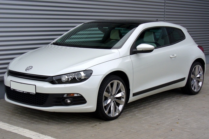 İkisine de bütçem yetiyor, sizce Scirocco mu W140 S320 mi?
