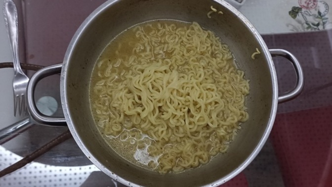 Gece gece noodle yenir mi?