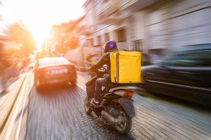 Kurye olmayı hedefliyorum, sizce hangi motoru alsam?