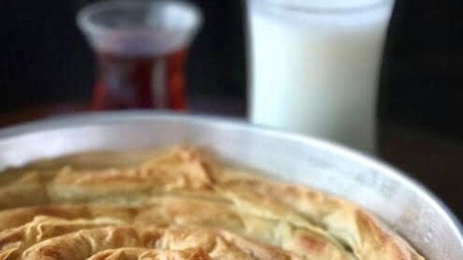 Böreğin yanında çay mı daha çok yakışır ayran mı?