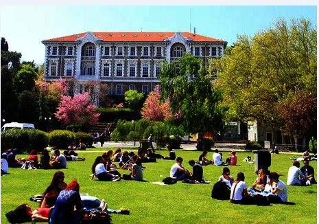 Ön lisans okudum, lisansa açıktan devam etmek istiyorum. Hangi bölümleri önerirsiniz?